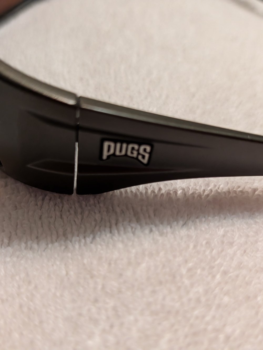 Pugs Black Smart Sunglasses - Modern Wearable Design